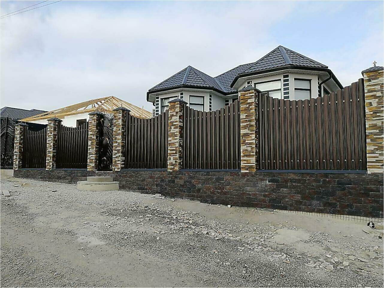 забор из штакетника 110м фото3 в Красноярске
