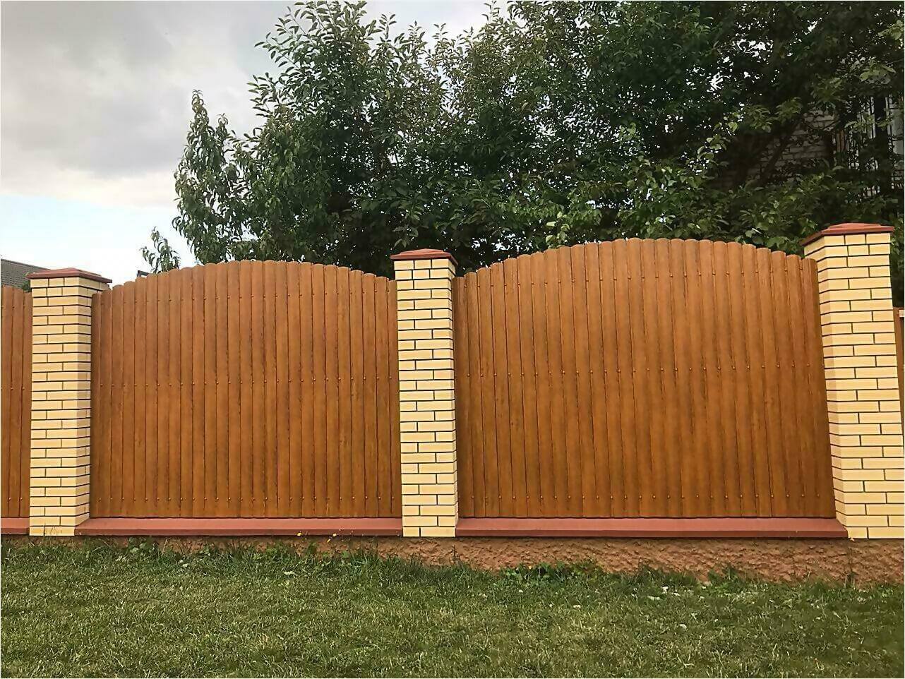 забор из штакетника 80м орех фото3 в Красноярске