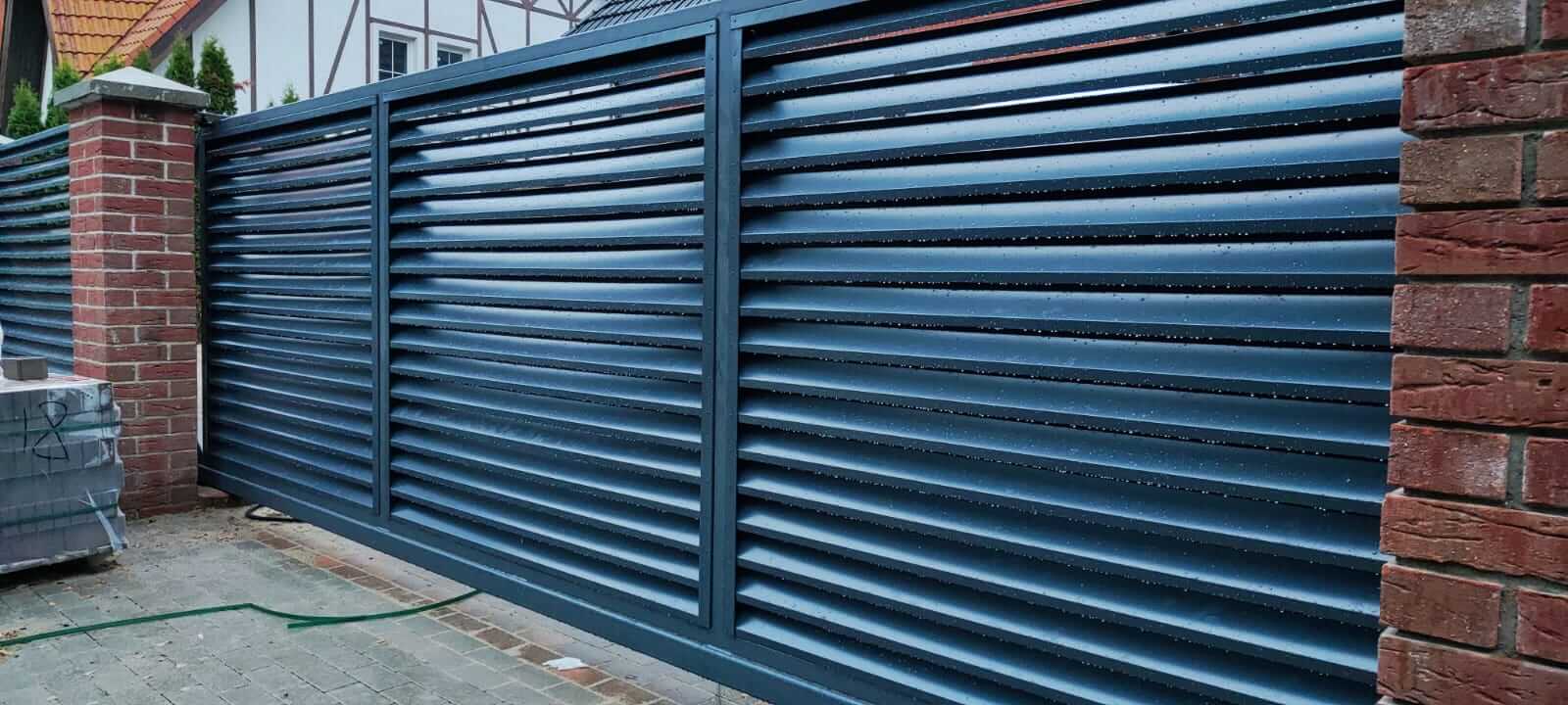 забор-жалюзи с ламелями эко-z ral7024 серый графит фото16 в Красноярске