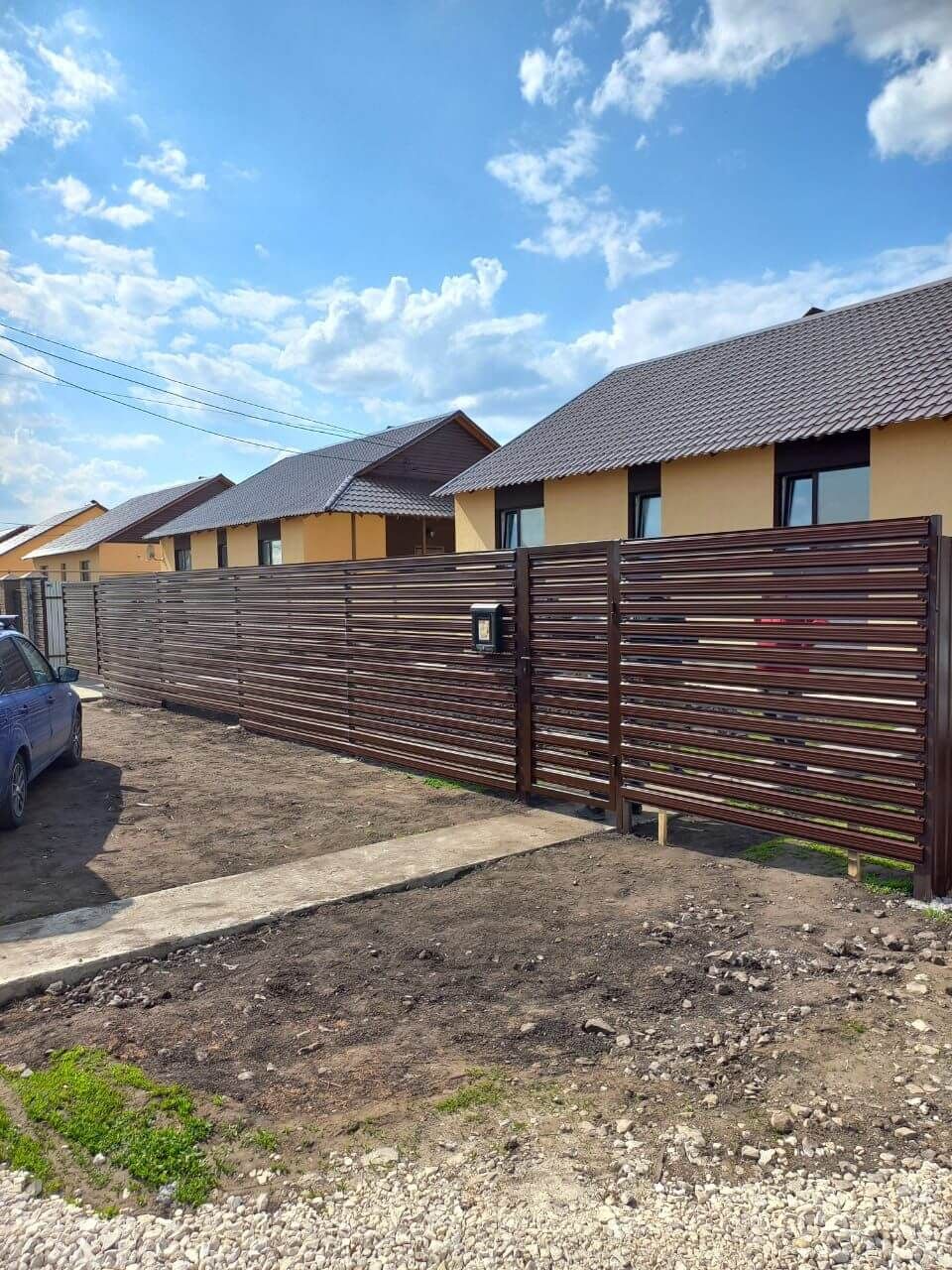 Забор-ранчо из широкого штакетника 24м RAL8017/8017 Шоколад двусторонний в Красноярске