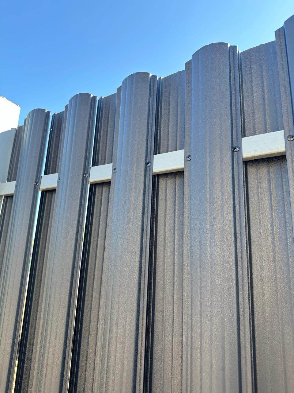 Забор из евроштакетника 34м RAL9005/9005 Черный МАТТЕ двусторонний фото 3 в Красноярске