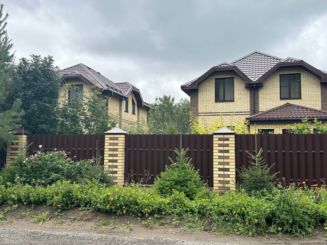 Забор из евроштакетника 24м RAL8017/8017 Шоколад двусторонний фото 1 в Красноярске