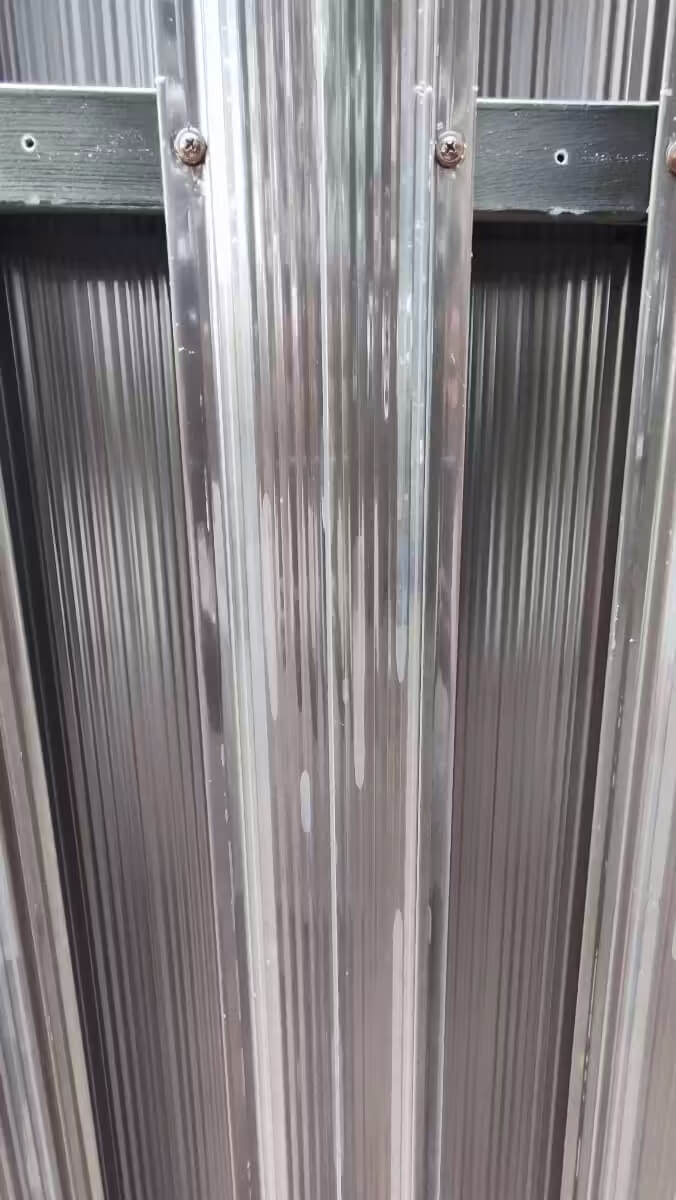 Забор из евроштакетника 22м RAL8019/8019 Темный Шоколад двусторонний фото 3 в Красноярске