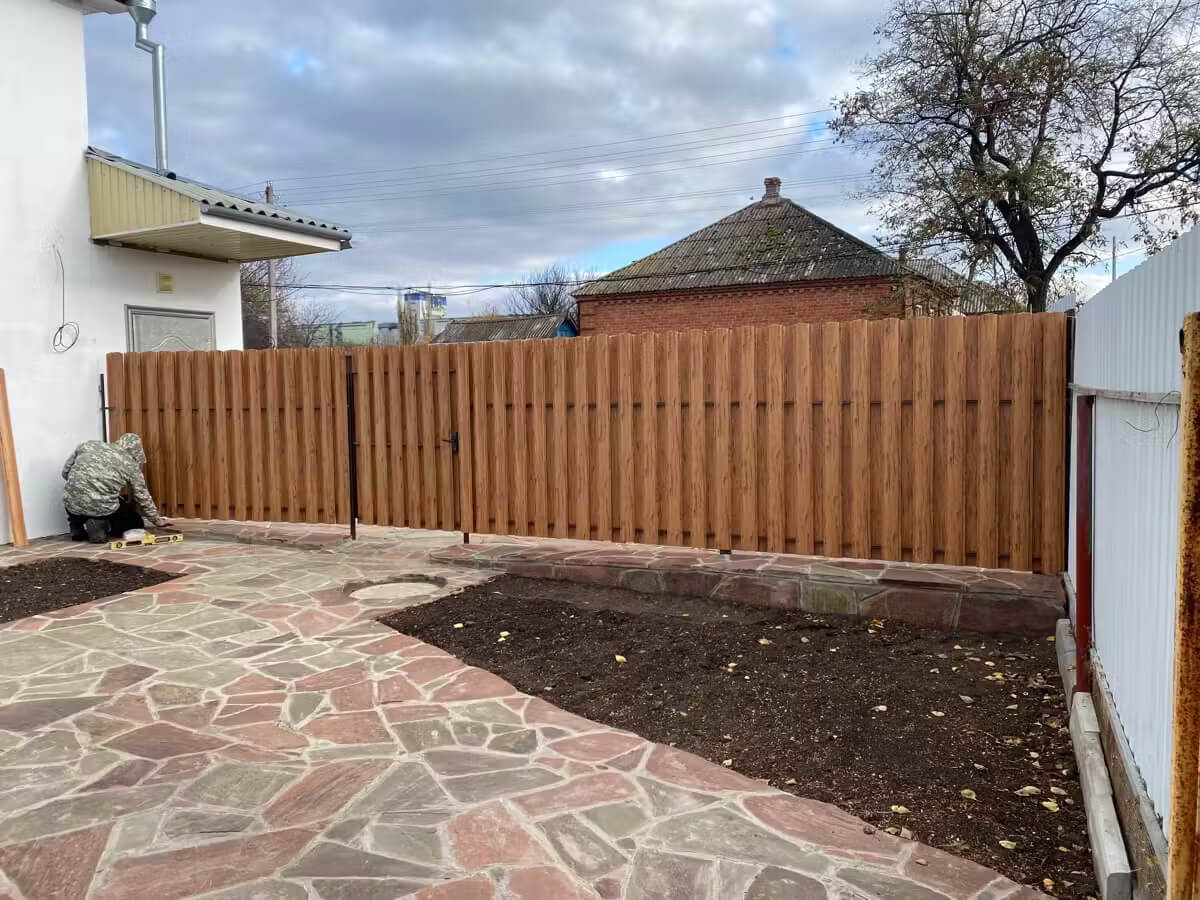 Забор из евроштакетника 7м Кипарис 2хPrintech двусторонний в Красноярске