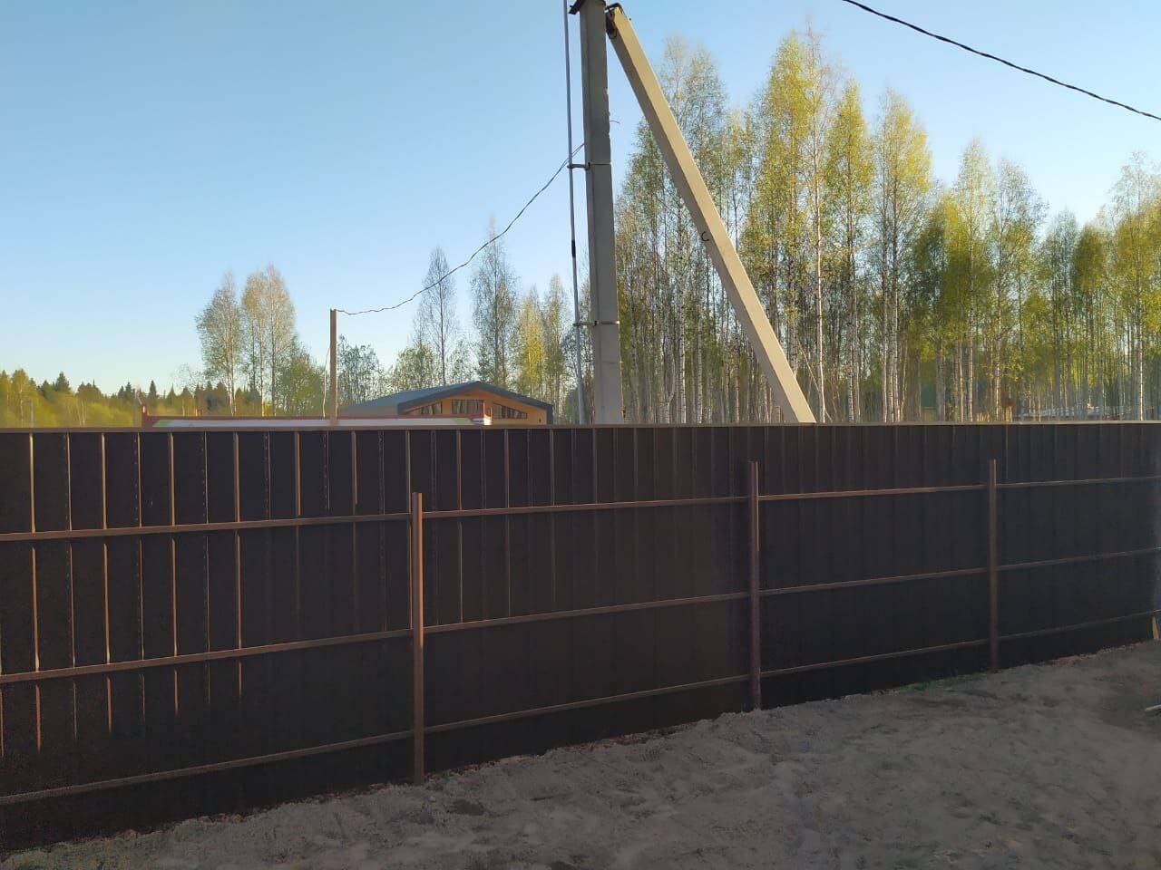Забор из металлосайдинга ЕВРО-БРУС 25м Темный Каштан 3D Принтек фото 5 в Красноярске
