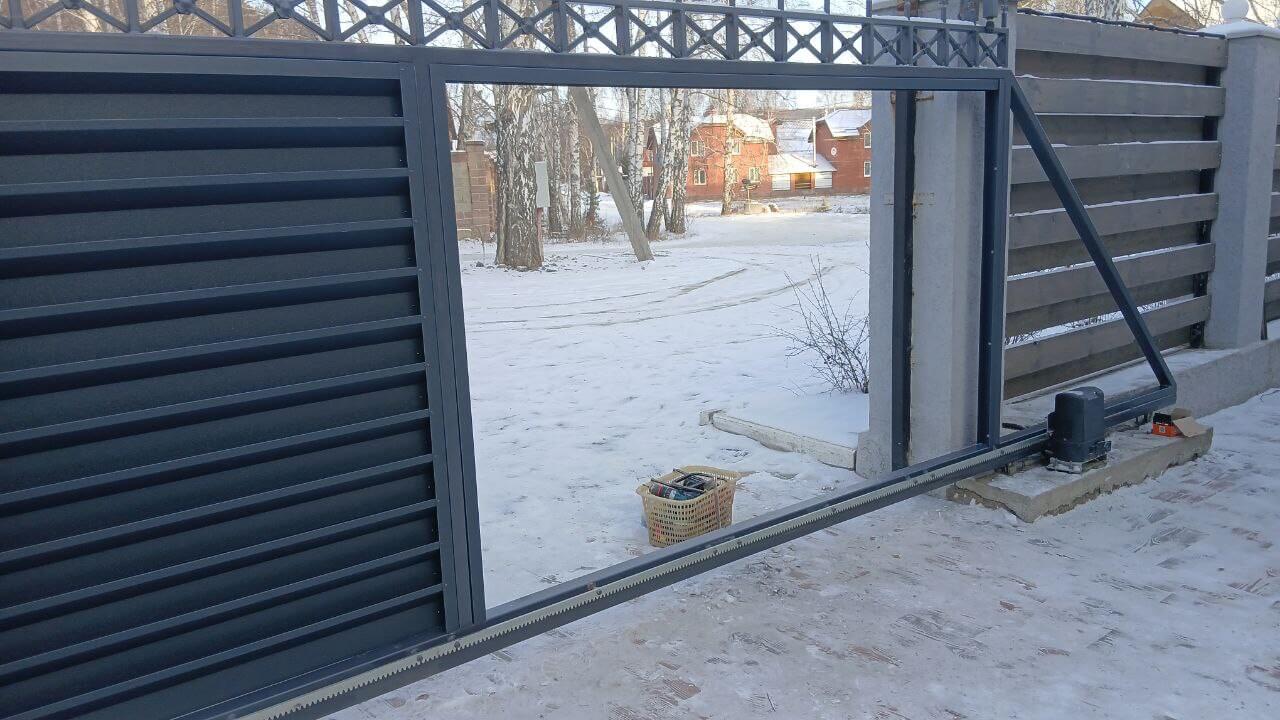 Входная группа из ламелей Хай-Тек RAL7024/7024 Серый Графит двусторонний МАТТЕ фото 10 в Красноярске